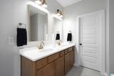 1104 Windsor Square - Photo 16