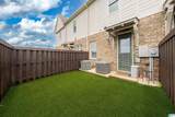 1104 Windsor Square - Photo 21