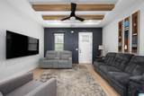 1104 Windsor Square - Photo 3