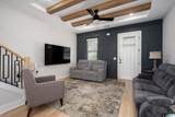 1104 Windsor Square - Photo 4