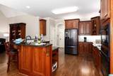 1005 Woodlands Cove - Photo 15