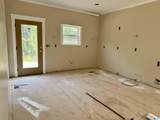 121 Village Circle - Photo 17