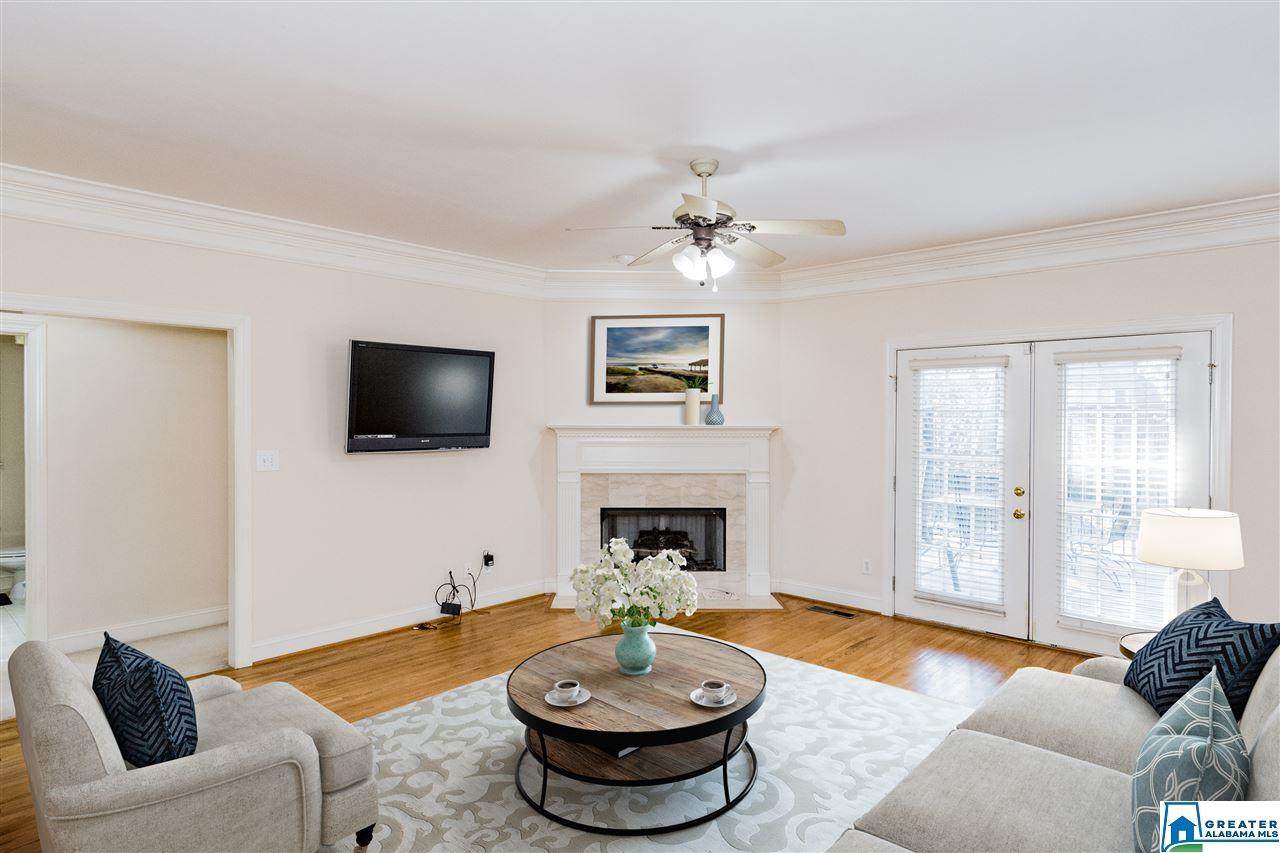 5037 Emerald Ct - Photo 1