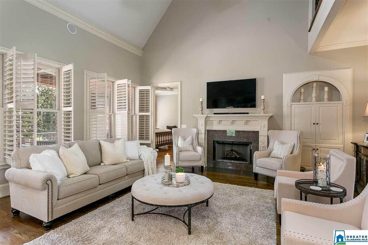 356 Woodward Ct - Photo 1