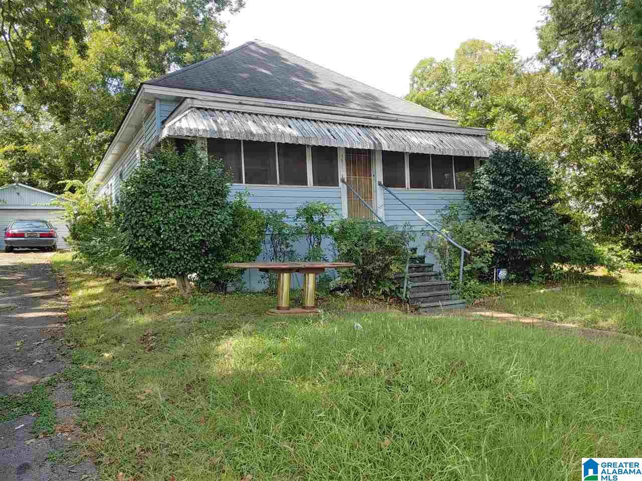 1502 Ave I - Photo 1