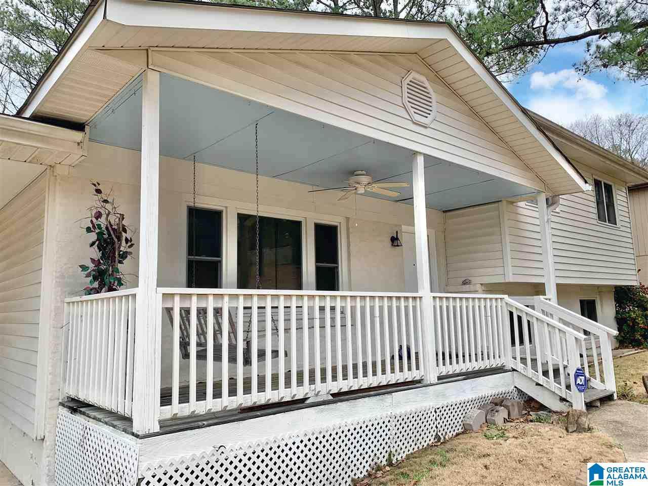 412 15TH TERRACE - Photo 1