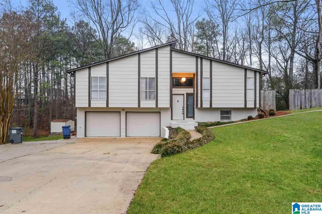 102 King Cir - Photo 1