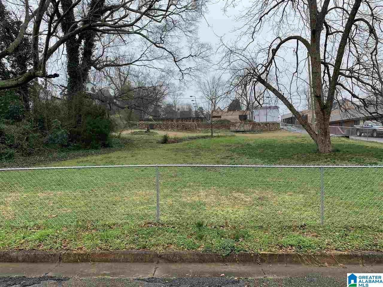 315 7TH ST - Photo 1