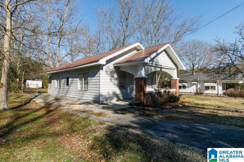 1052 Tower Dr - Photo 1
