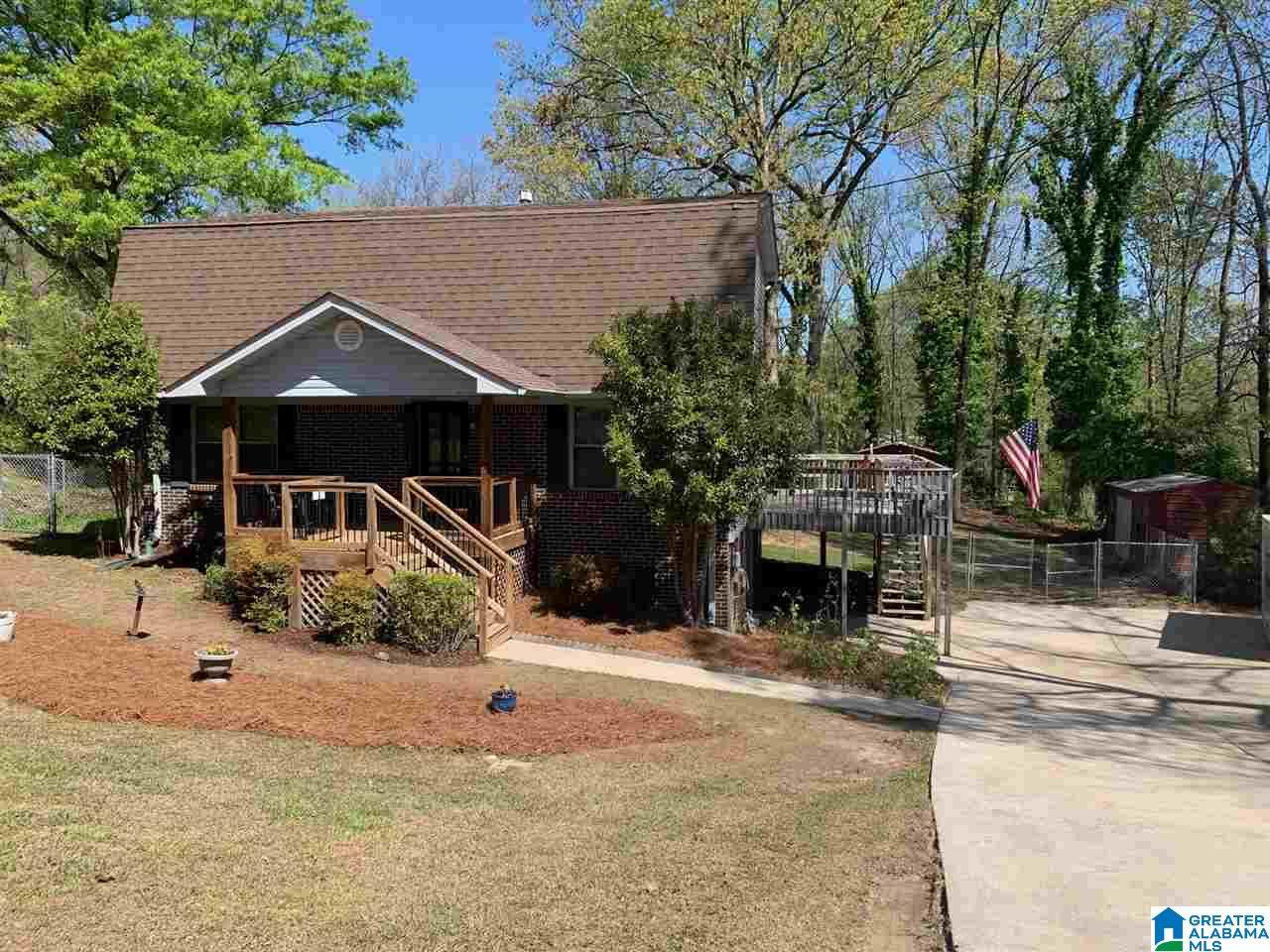 1346 3RD AVENUE - Photo 1