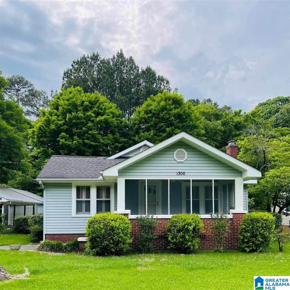 1306 Ewing Avenue - Photo 1