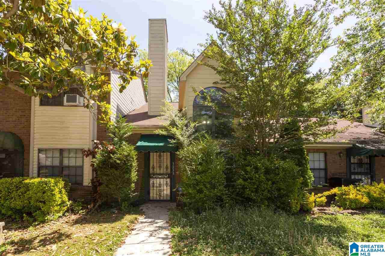 1233 Magnolia Circle - Photo 1