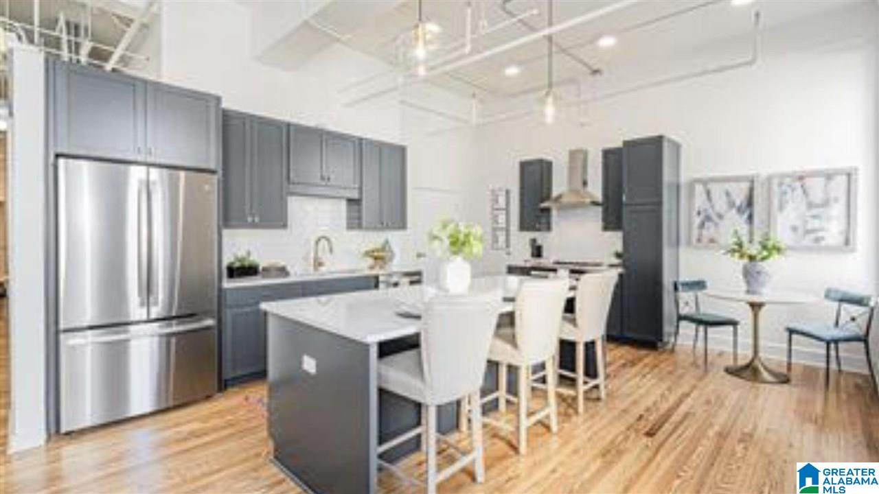 300 20TH STREET - Photo 1