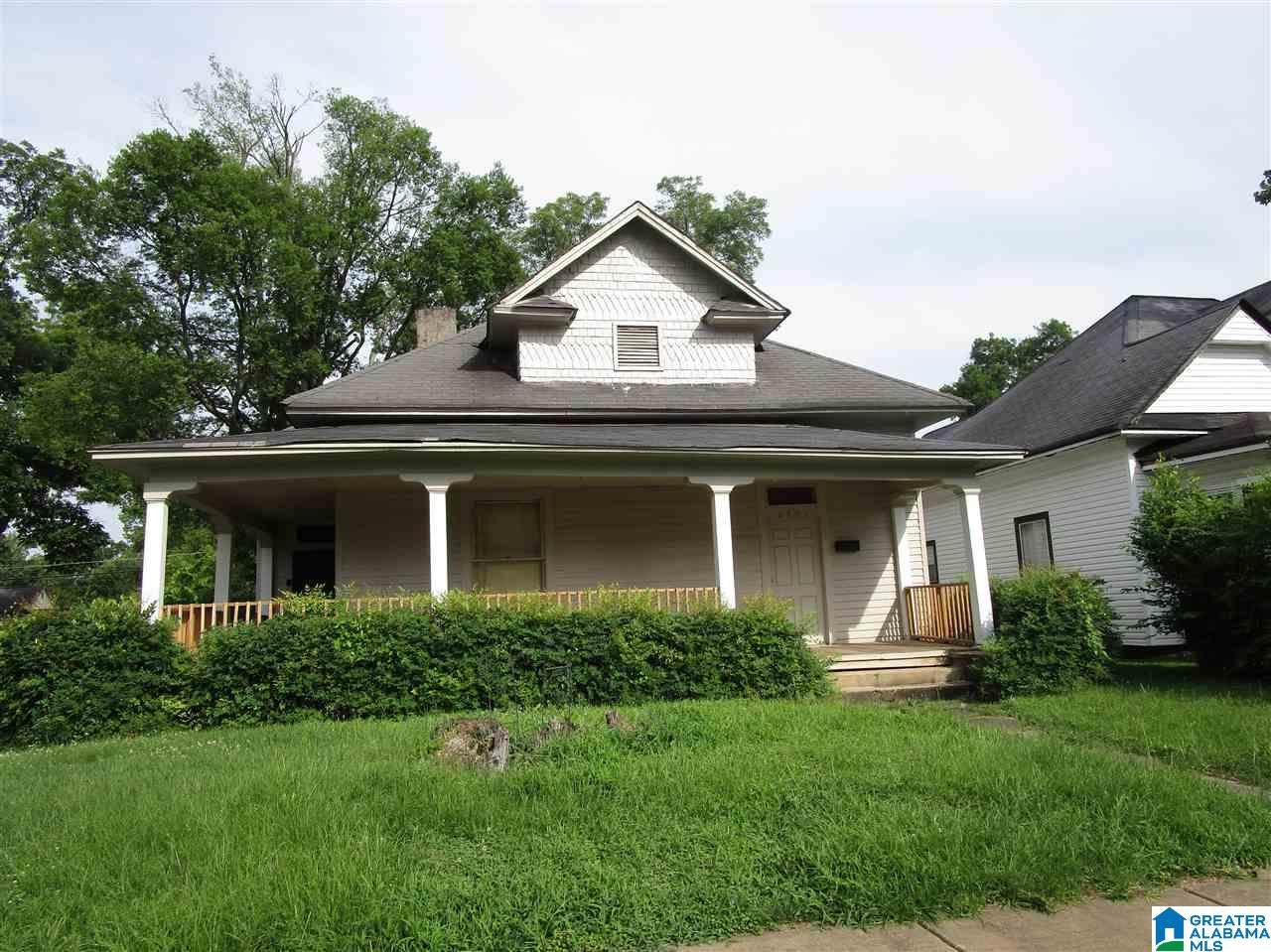 2701 Avenue H - Photo 1