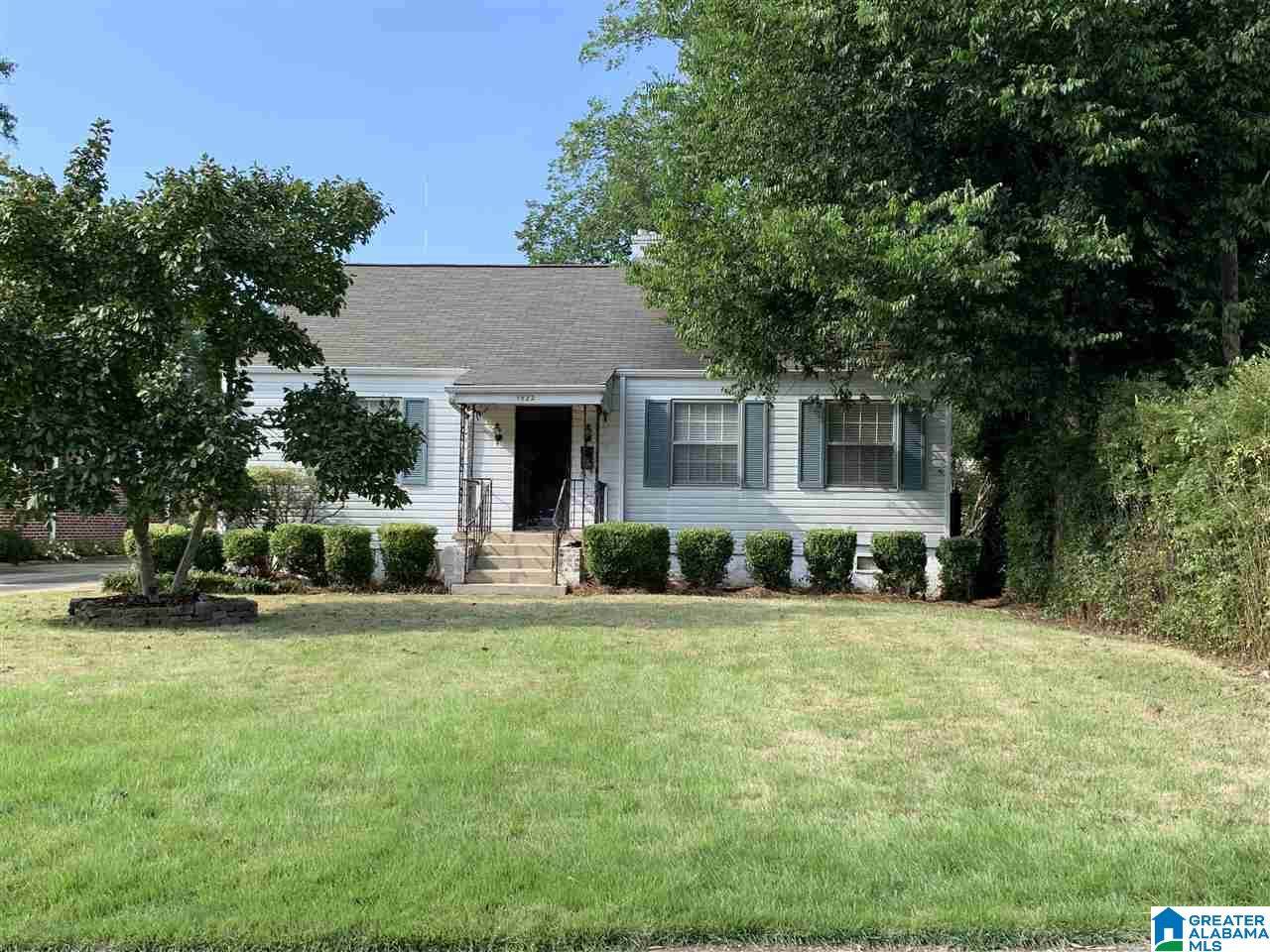 1522 Roseland Drive - Photo 1