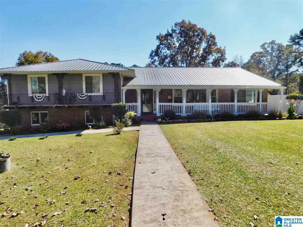 207 Ridgeway Drive - Photo 1