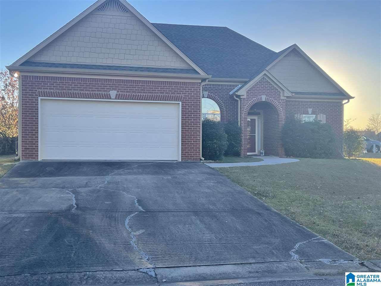 800 Waterford Circle - Photo 1