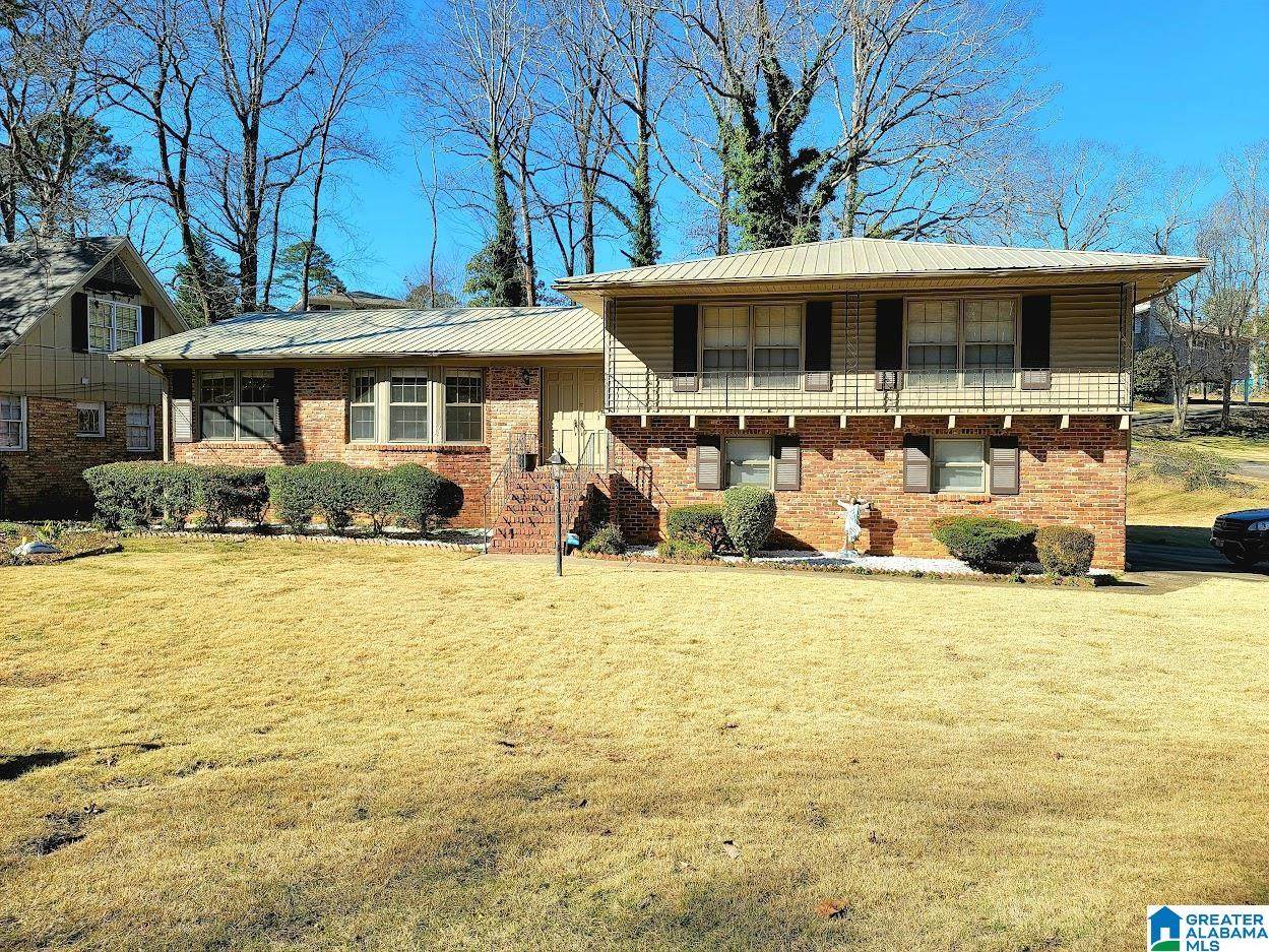 636 Valley Drive - Photo 1