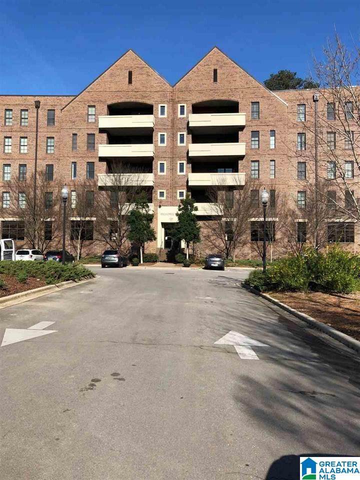1040 Broadway Street - Photo 1