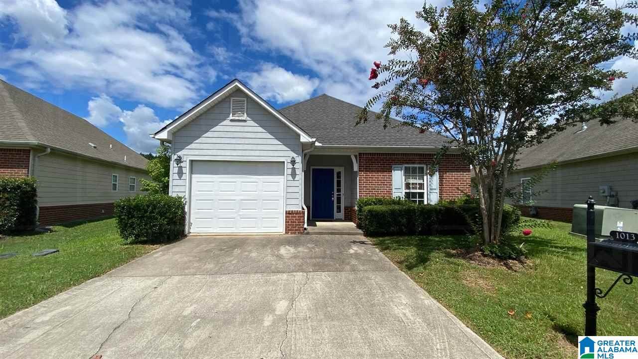 1013 Fairbank Lane - Photo 1