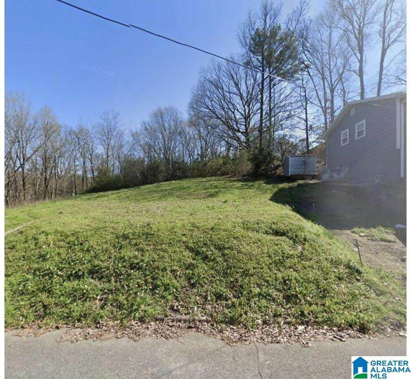 4709 6TH AVENUE - Photo 1