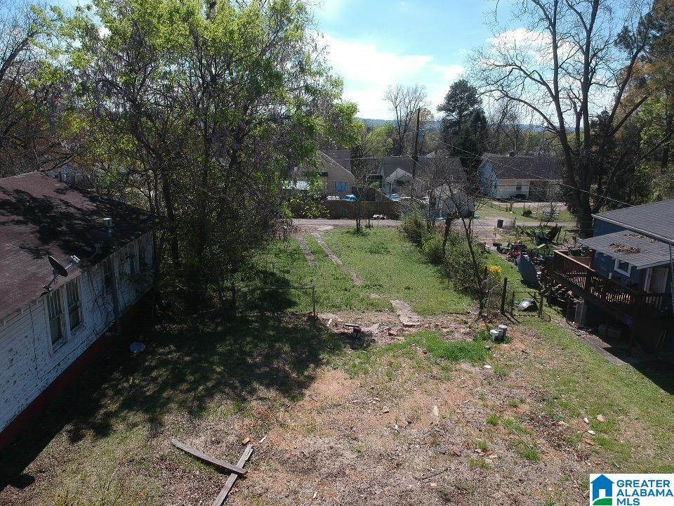 1405 5TH AVENUE - Photo 1