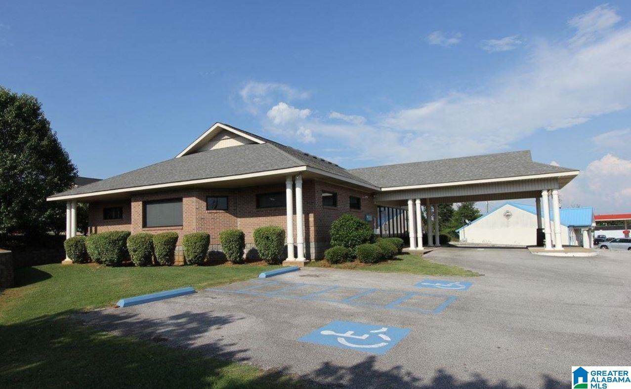 1425 Greenbrier Dear Road - Photo 1