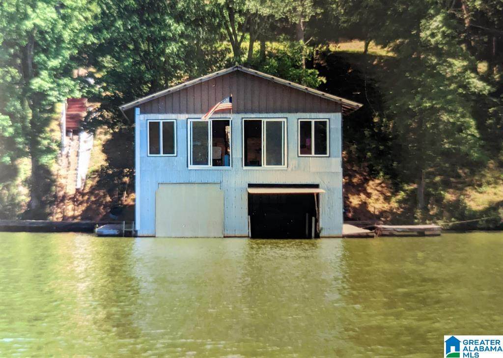 305 Nancy Lane - Photo 1