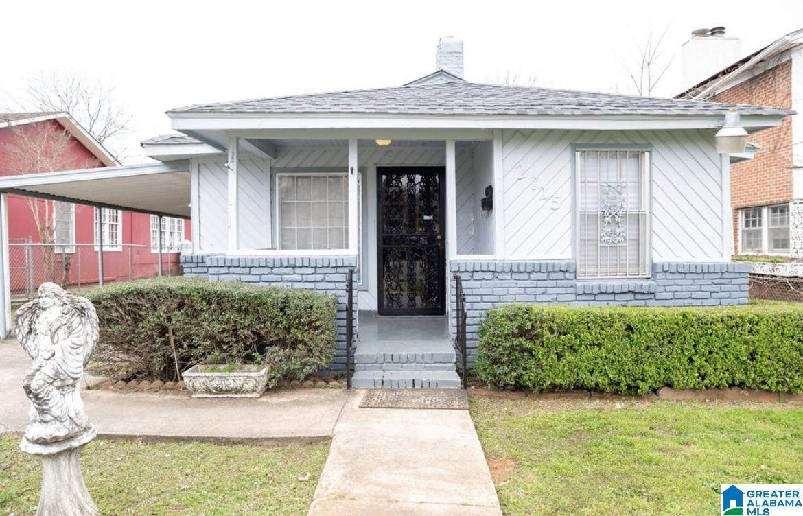 2725 Parklawn Avenue - Photo 1