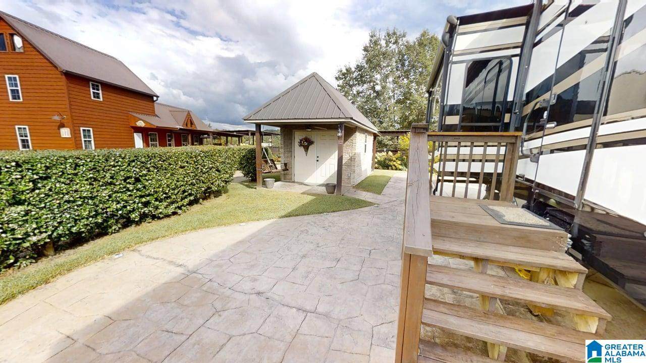 121 County Road 2031 - Photo 1