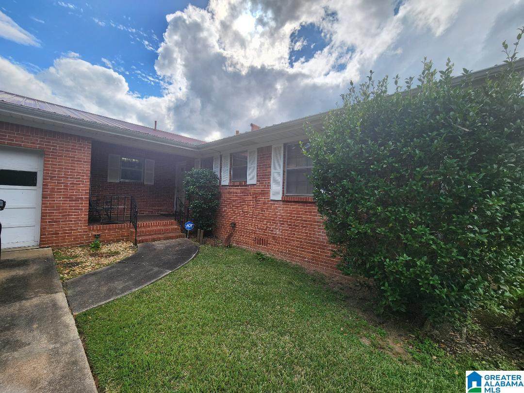 805 9TH WAY - Photo 1