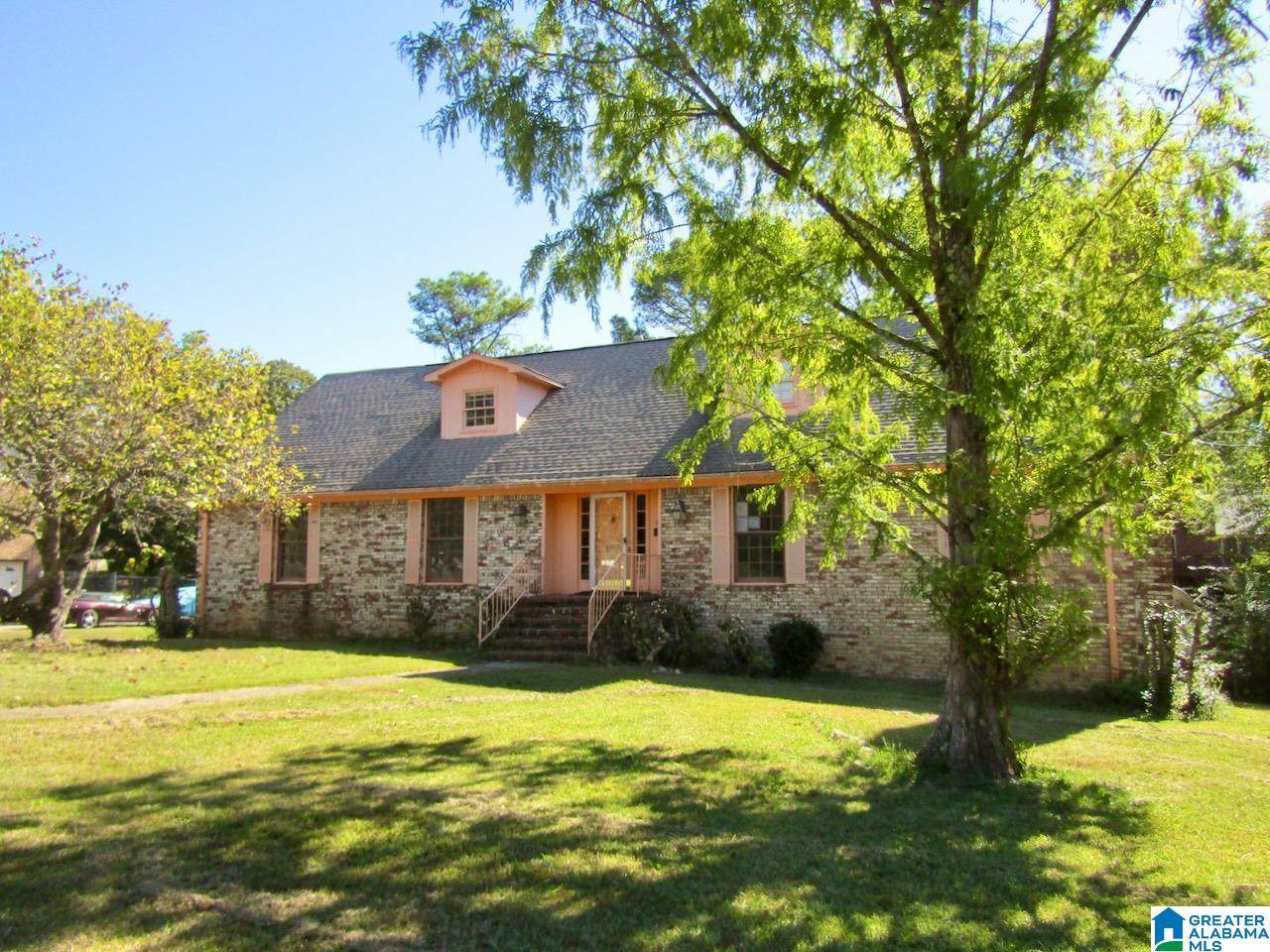 1817 7TH PLACE - Photo 1