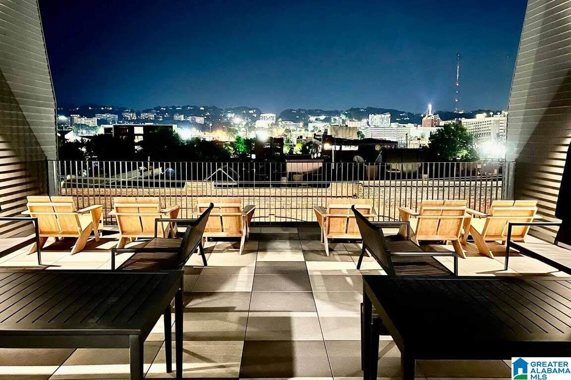 2212 Morris Avenue - Photo 1