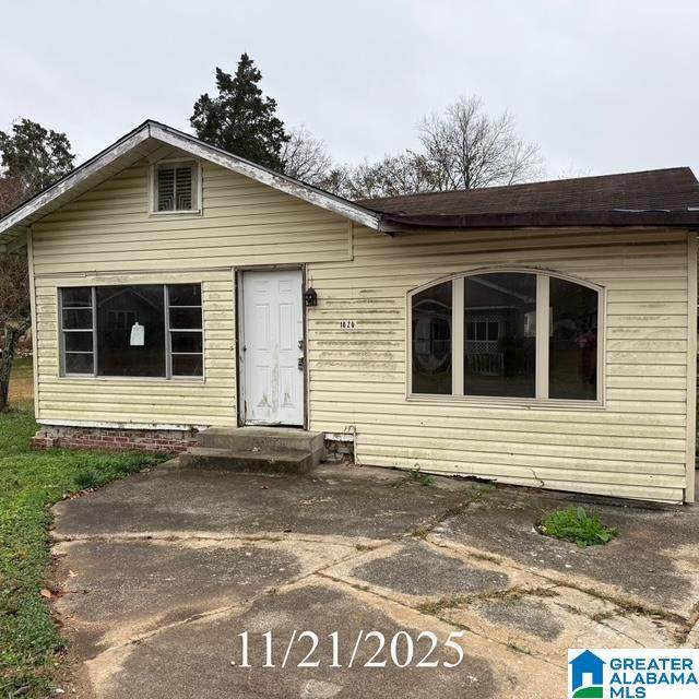 1024 Simmons Street - Photo 1