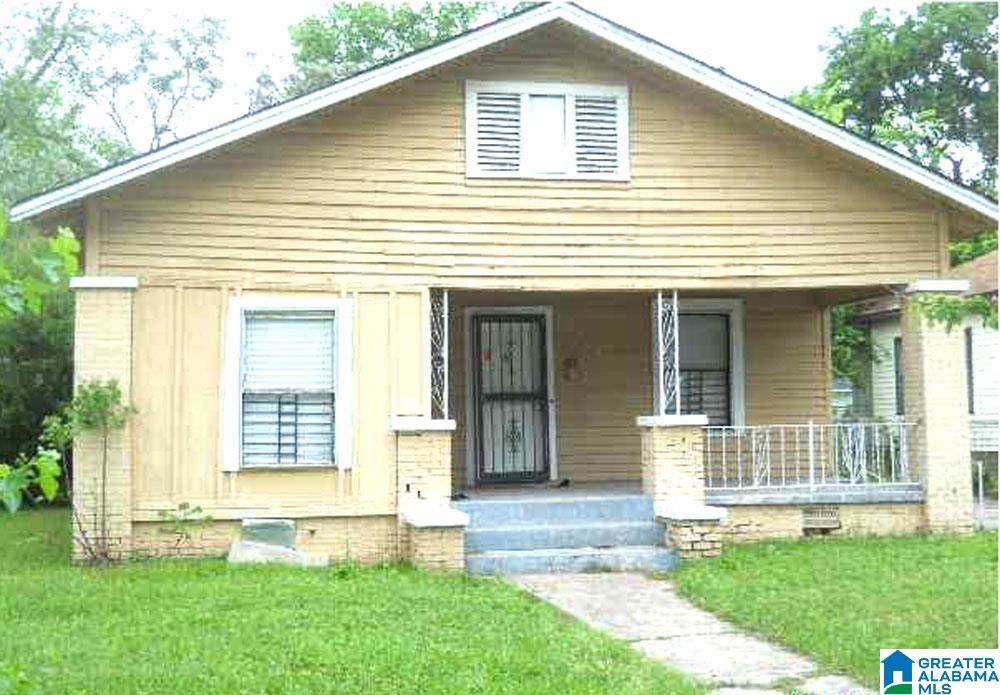 2718 Avenue I - Photo 1