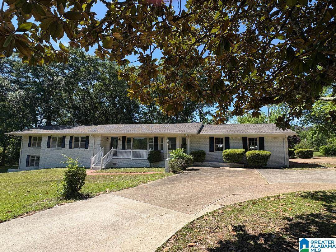 301 Ridgewood Road - Photo 1