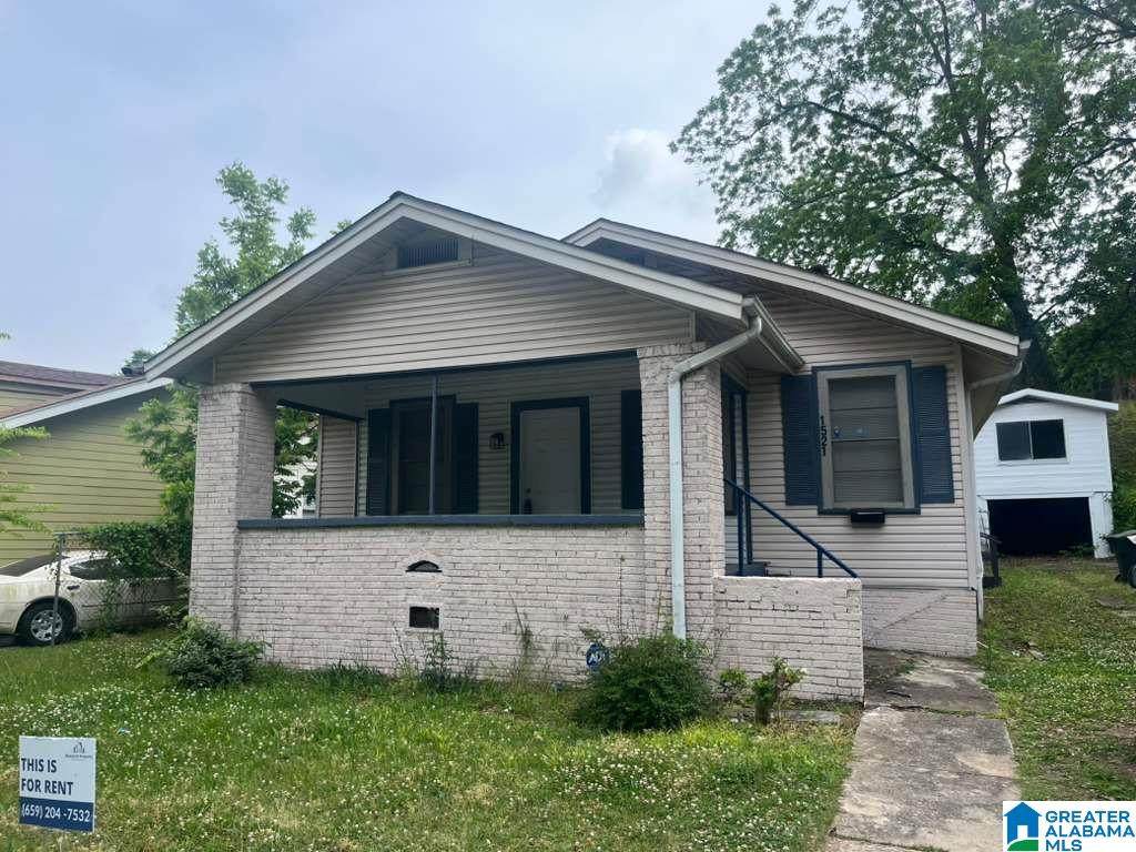 1521 Graymont Avenue - Photo 1