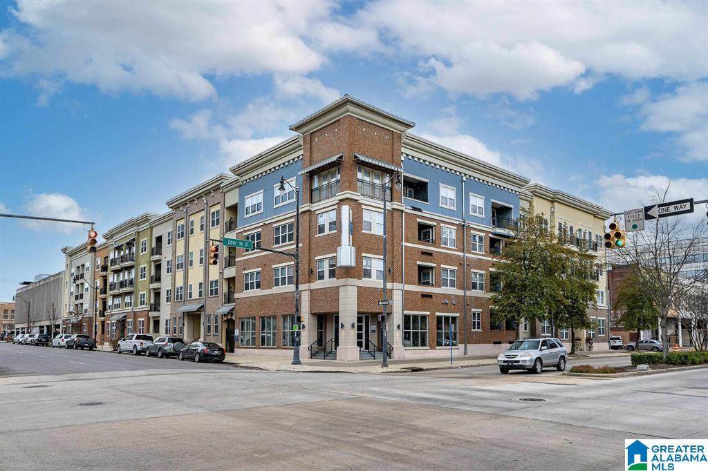 401 20TH STREET - Photo 1