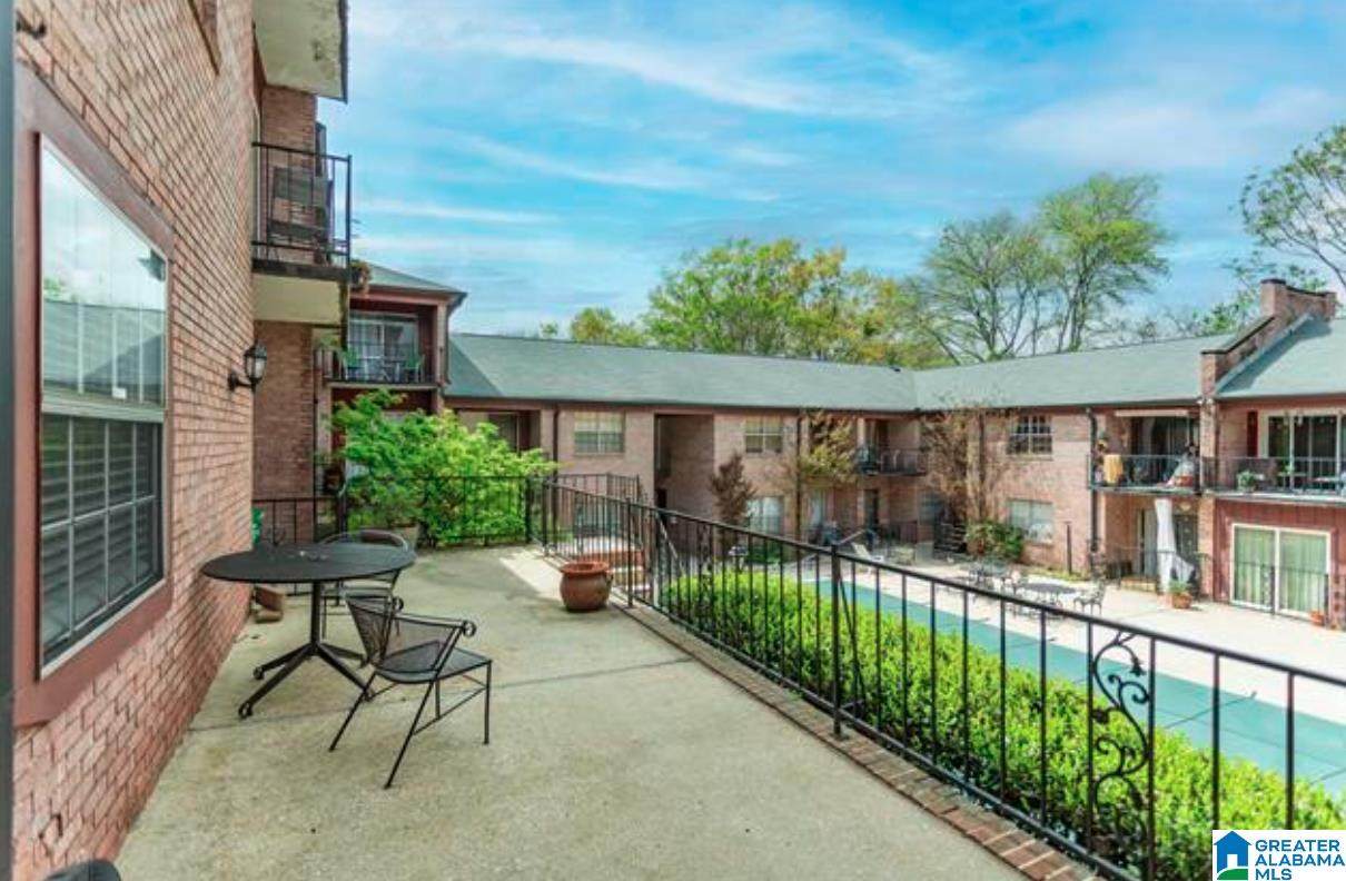 1552 15TH STREET - Photo 1