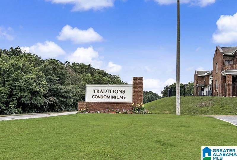 3218 Veterans Memorial Parkway - Photo 1
