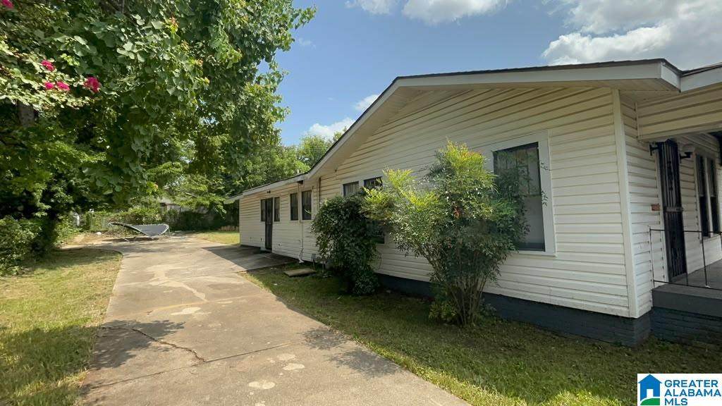 1307 3RD AVENUE - Photo 1