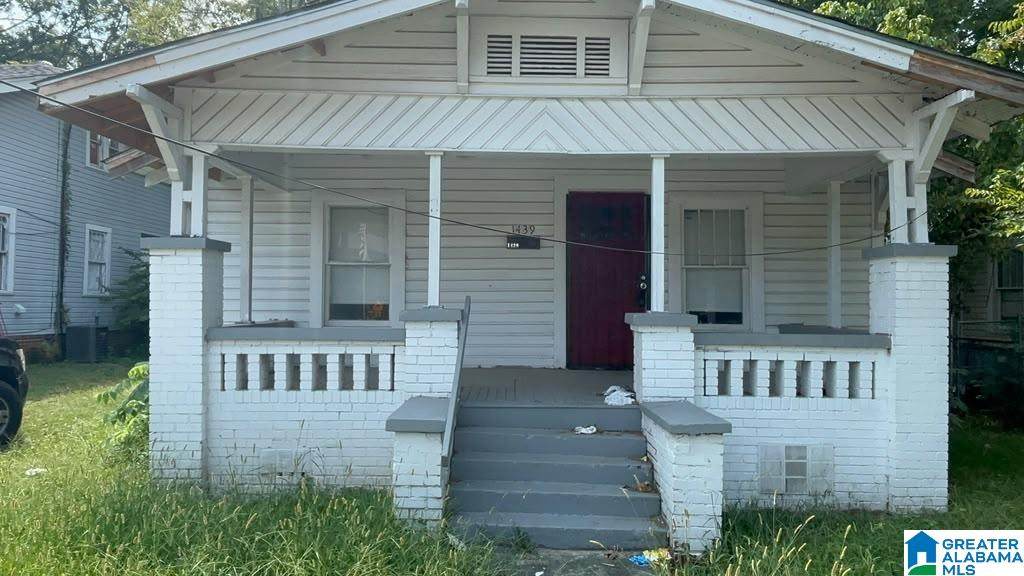 1439 Sloan Avenue - Photo 1