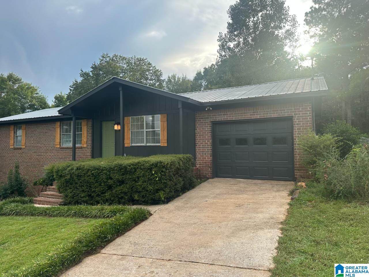 301 Ashley Drive - Photo 1