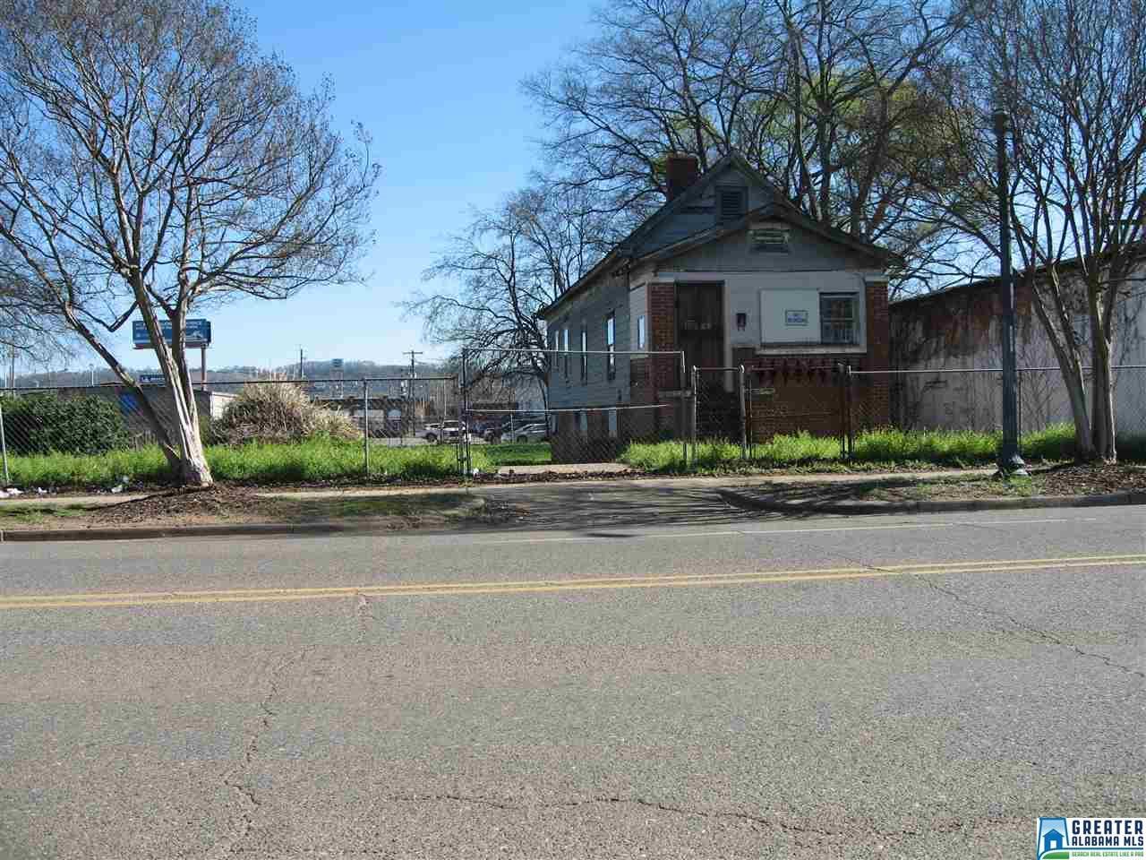 917 Rev Abraham Woods Jr Boulevard - Photo 1