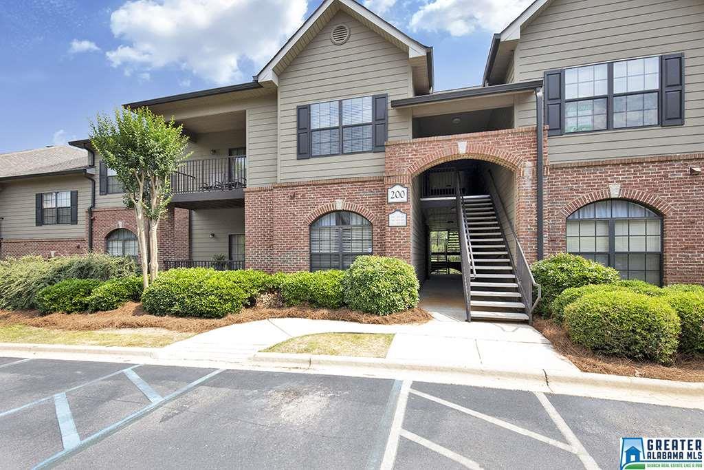 206 Sterling Oaks Dr - Photo 1