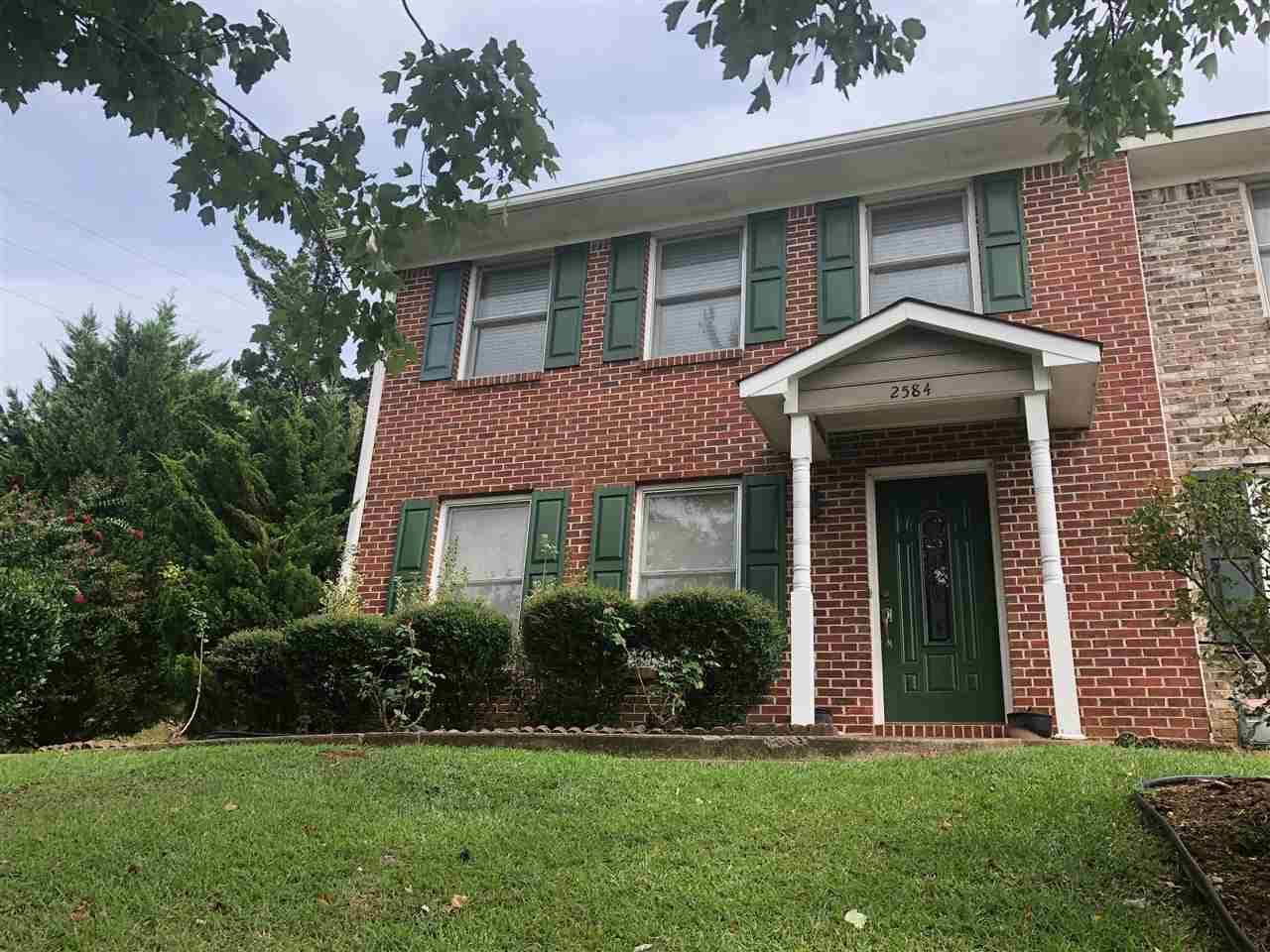 2584 Hampstead Dr - Photo 1
