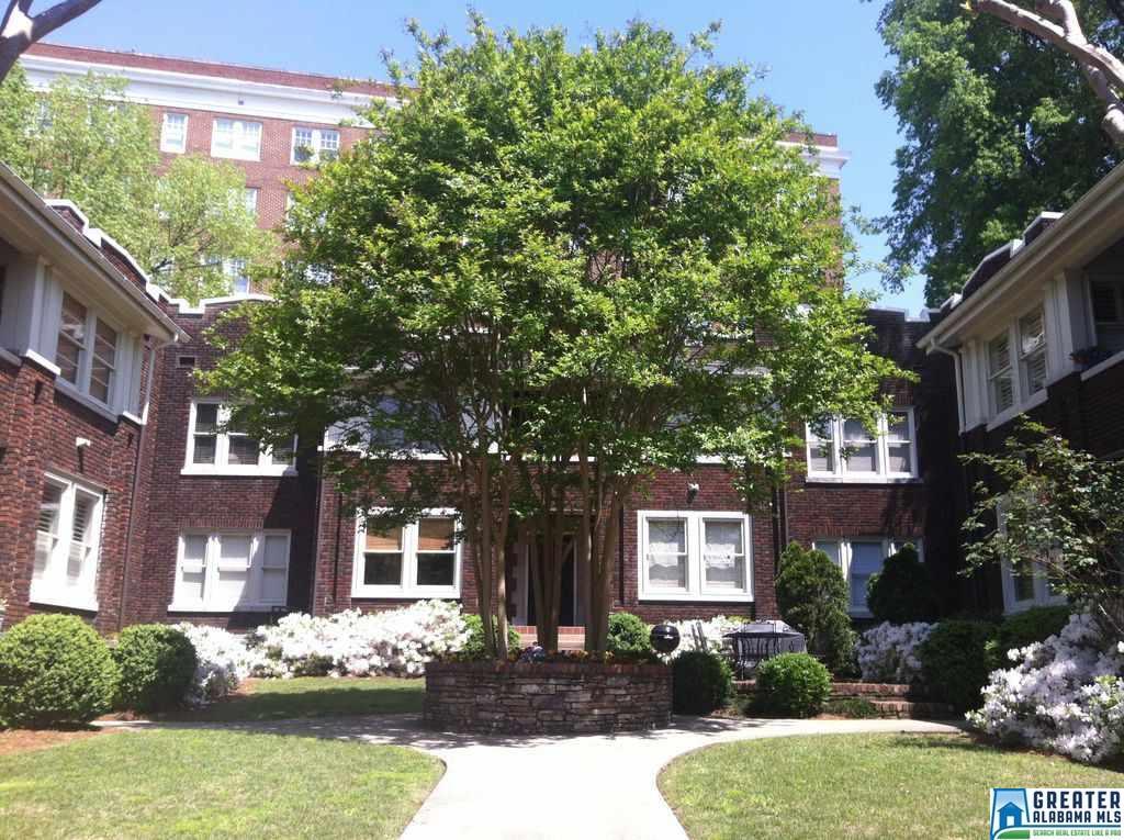 2823 Highland Ave - Photo 1