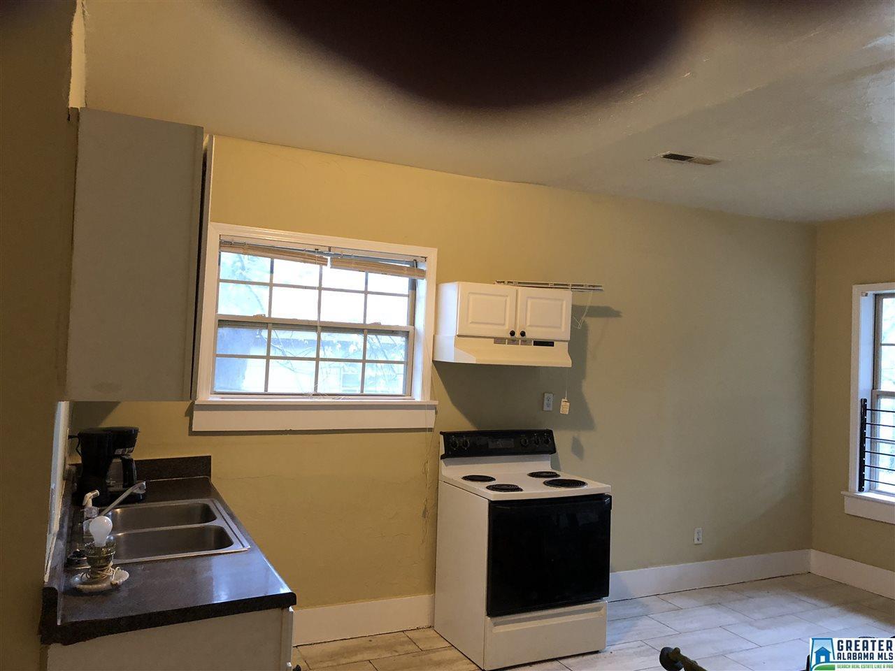 1124-1140 4TH AVE - Photo 1