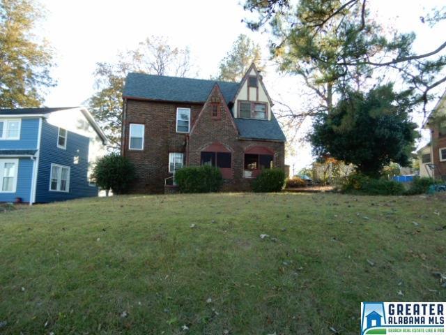 1523 8TH AVE - Photo 1