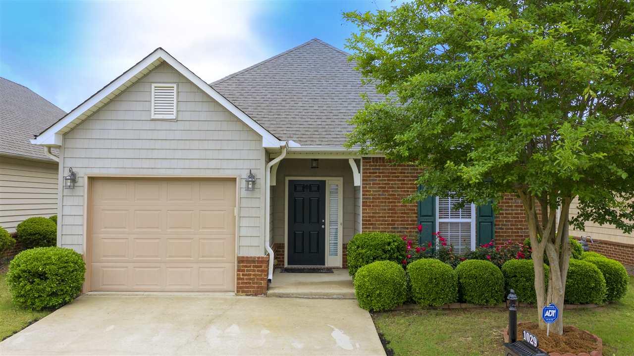 1029 Fairbank Ln - Photo 1